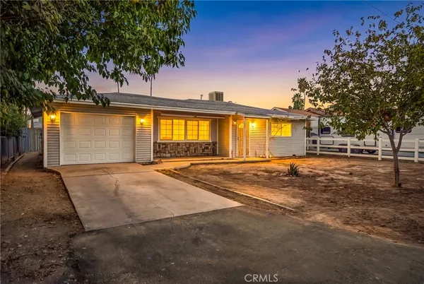 $350,000 | 40680 Johnston Avenue, Hemet, CA 92544