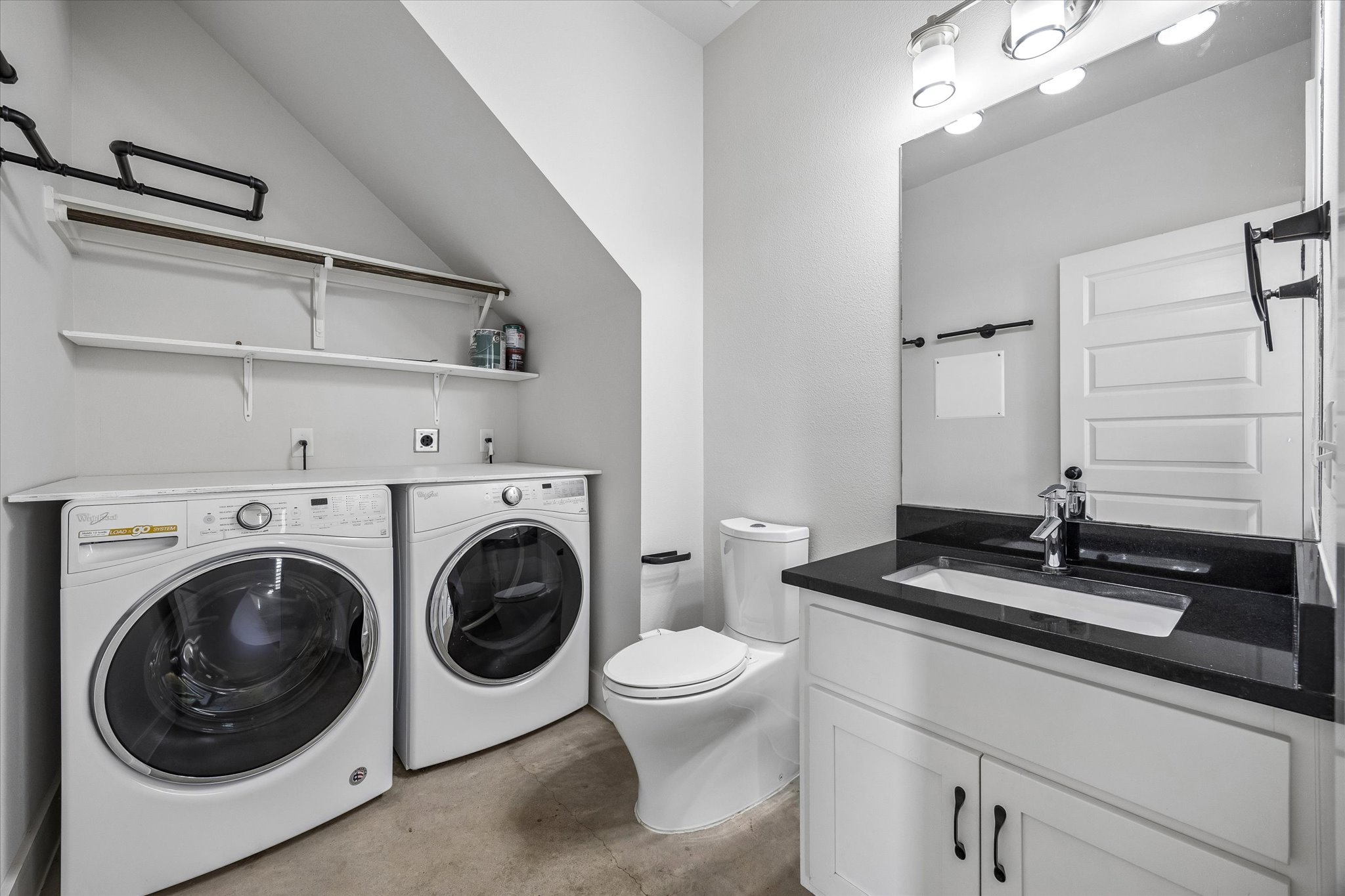 1182 Ridgeway Drive, Unit B Austin, TX 78702 - Photo 9 of 10 washer and dryer included