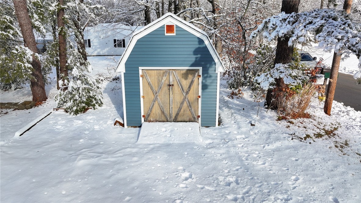 63 Bishop Hill Road Johnston, RI 02919 - Photo 5 of 29