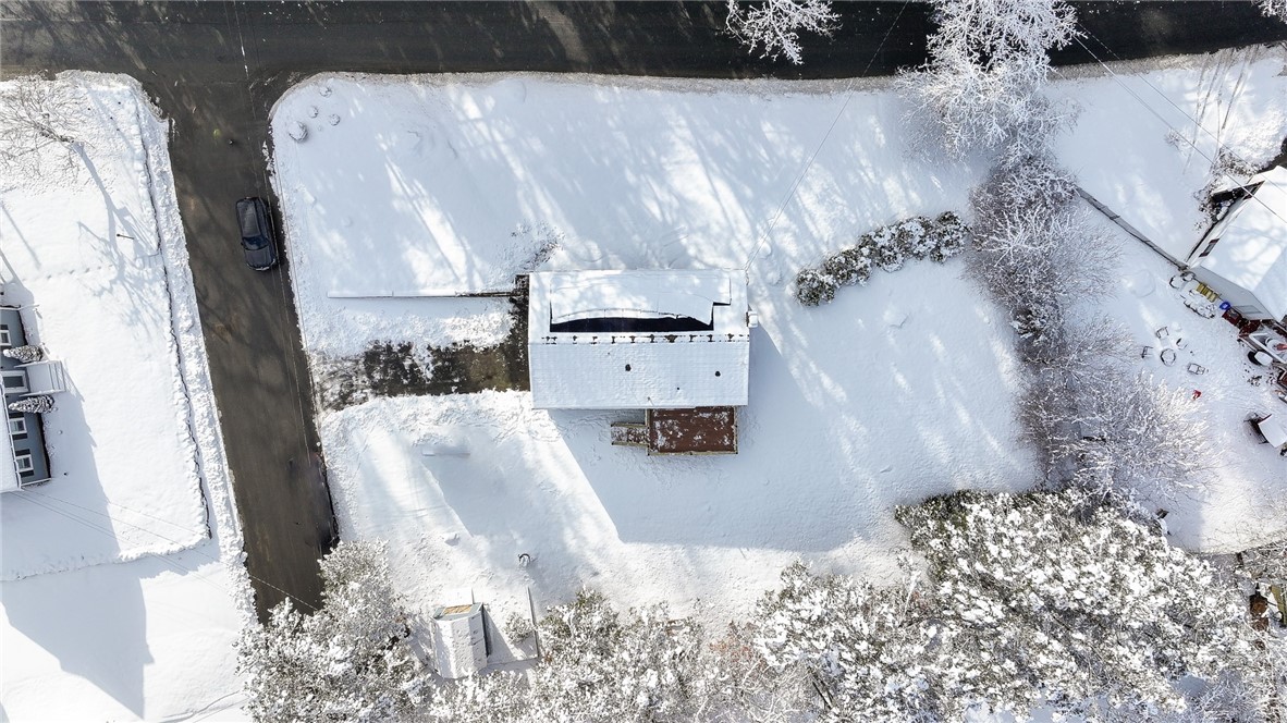 63 Bishop Hill Road Johnston, RI 02919 - Photo 6 of 29