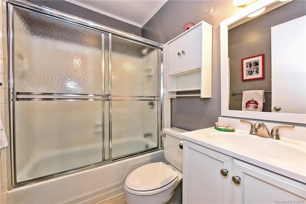 5807 Sharon Road, Unit K Charlotte, NC 28210 - Photo 16 of 23 Gallery Image 16