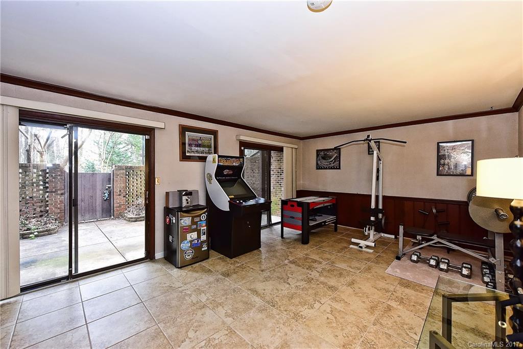 5807 Sharon Road, Unit K Charlotte, NC 28210 - Photo 17 of 23 Gallery Image 17