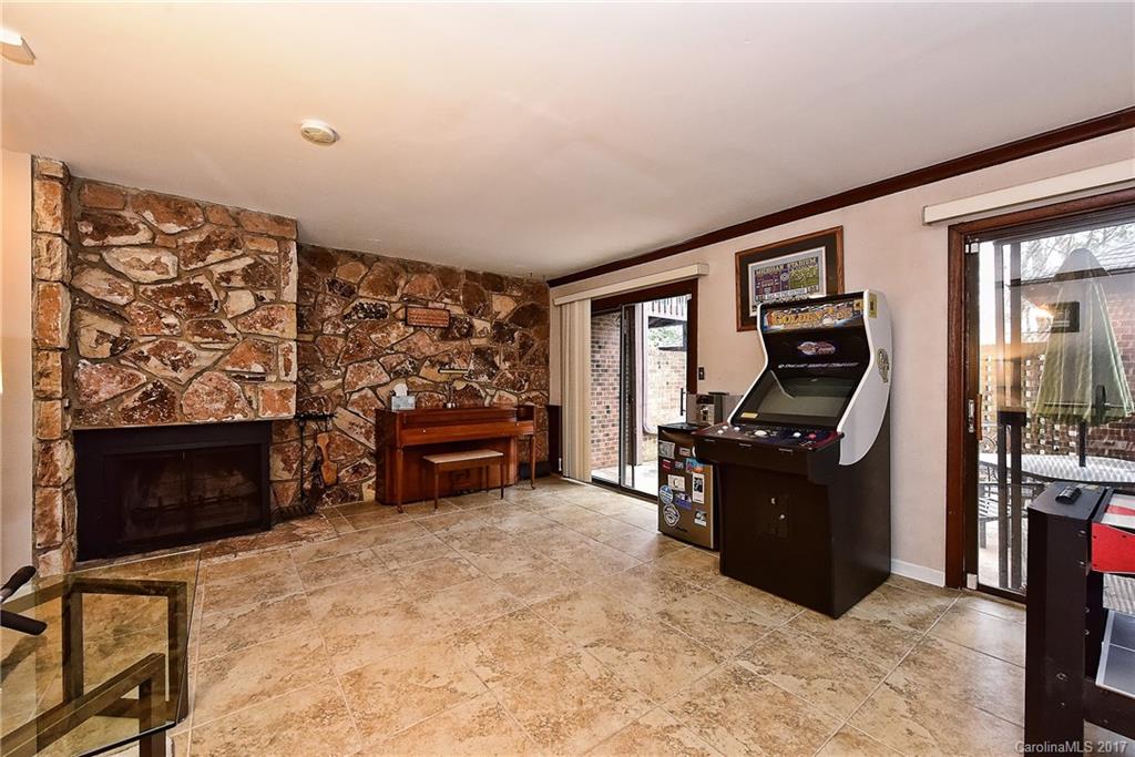 5807 Sharon Road, Unit K Charlotte, NC 28210 - Photo 18 of 23 Gallery Image 18