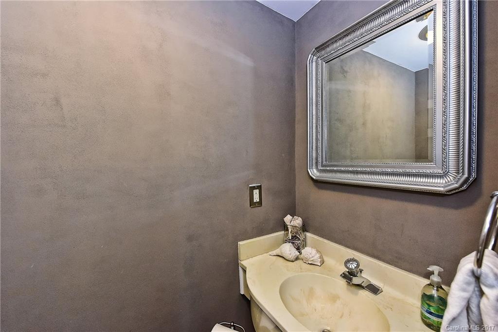 5807 Sharon Road, Unit K Charlotte, NC 28210 - Photo 8 of 23 Gallery Image 8