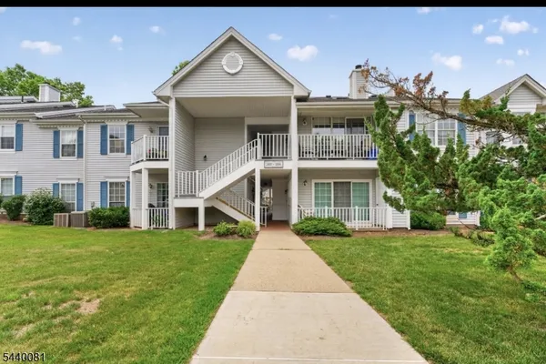 $399,999 | 3910 Graham Court, Bridgewater, NJ 08807