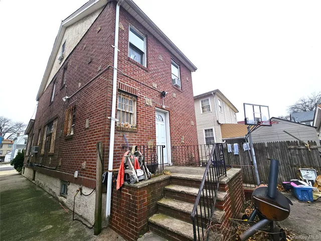 $529,000 | 100-15 202nd Street | Hollis