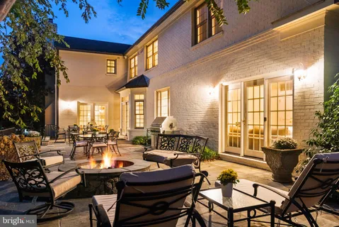 $2,850,000 | 7009 Loch Lomond Drive, Bethesda, MD 20817