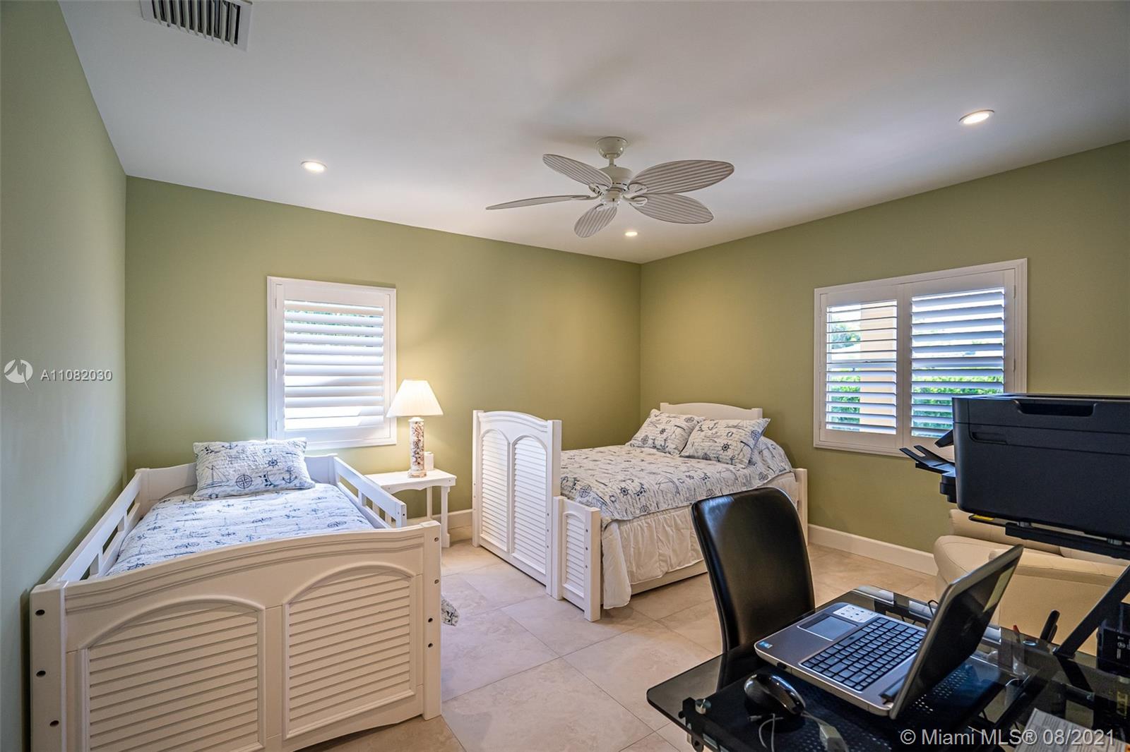 160 Northeast Wavecrest Court Boca Raton, FL 33432 - Photo 33 of 52