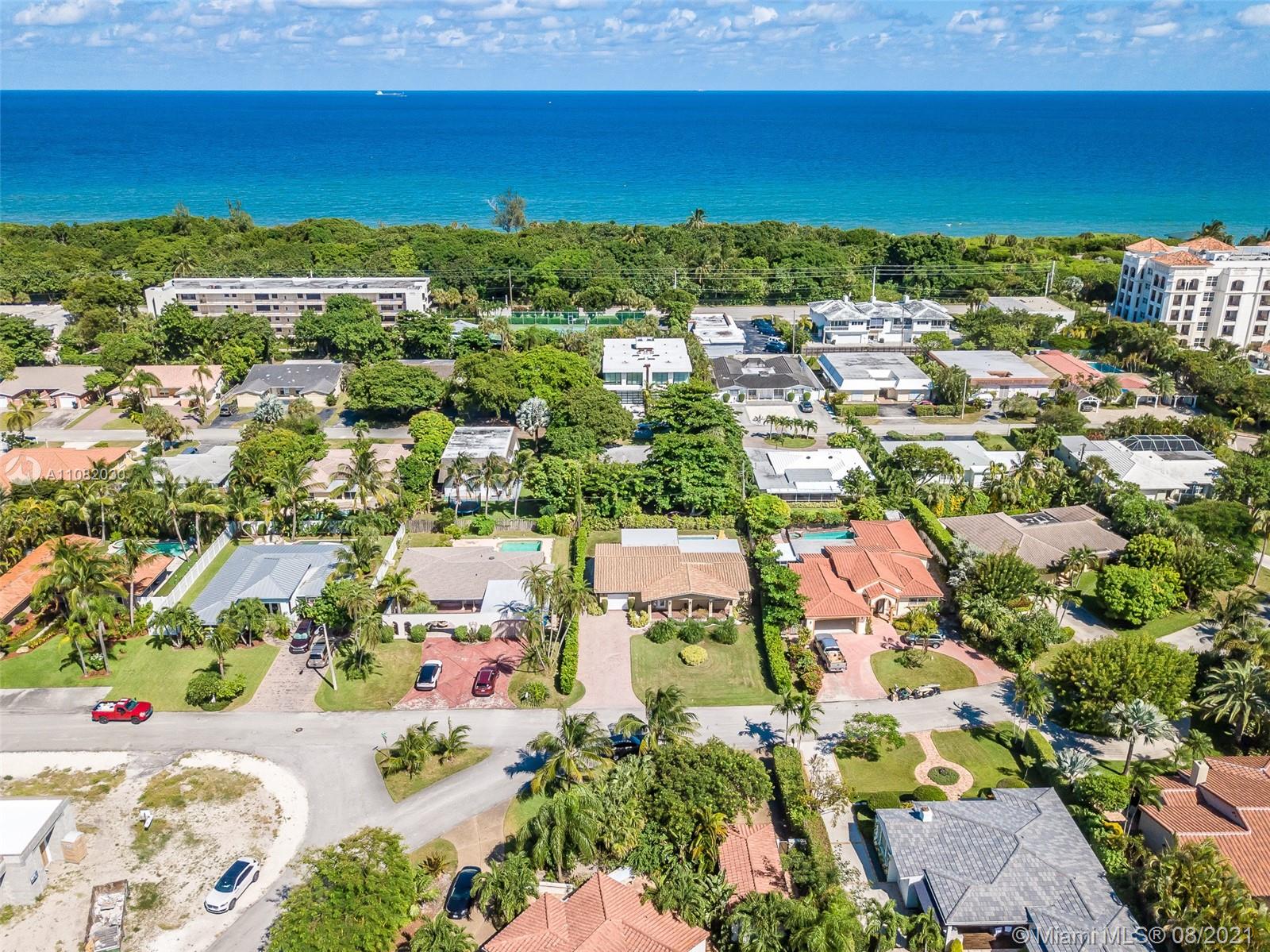 160 Northeast Wavecrest Court Boca Raton, FL 33432 - Photo 8 of 52