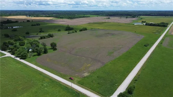 $325,000 | 36475 407th Street, Lane, KS 66042
