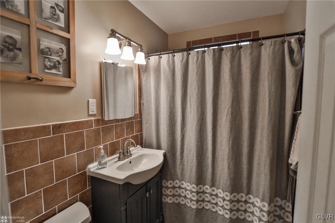 3015 Mission Road Bethlehem, PA 18017 - Photo 15 of 47 Gallery Image 15