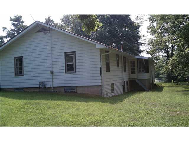 5998 Travis Road Greenwood, IN 46143 - Photo 3 of 11 Gallery Image 3