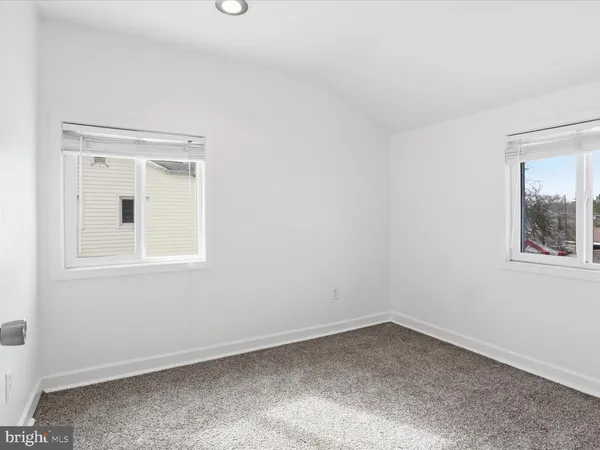 $2,400 | 5617 7th Place South, Arlington, VA 22204