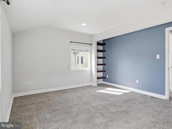 $2,400 | 5617 7th Place South, Arlington, VA 22204