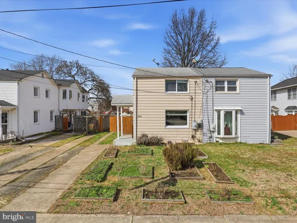 $2,400 | 5617 7th Place South, Arlington, VA 22204