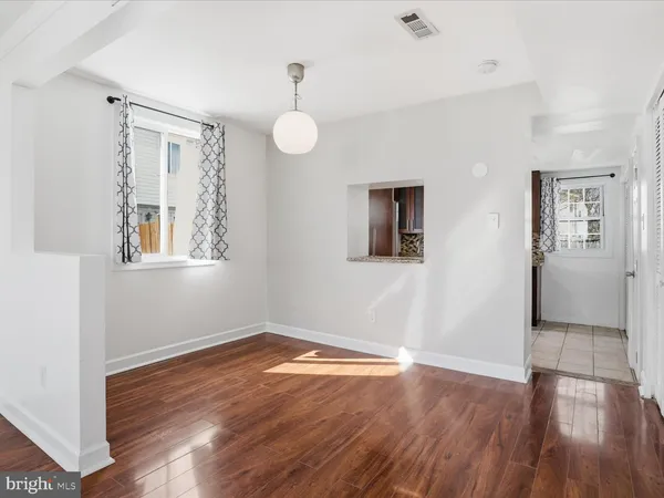 $2,400 | 5617 7th Place South, Arlington, VA 22204