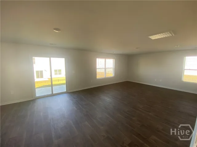 $2,300 | 403 Sea Breeze Drive, St. Simons Island, GA 31522