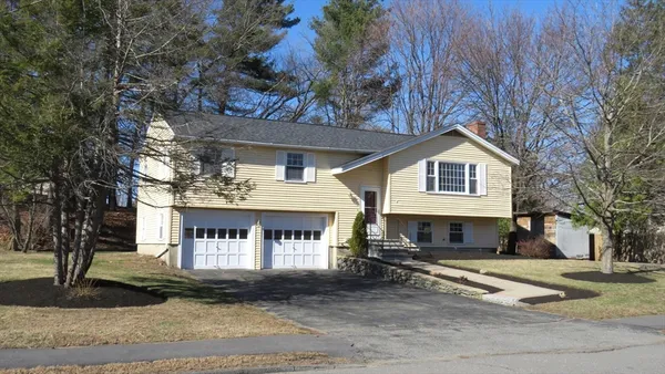 $575,000 | 28 Pierce Street, Hudson, MA 01749