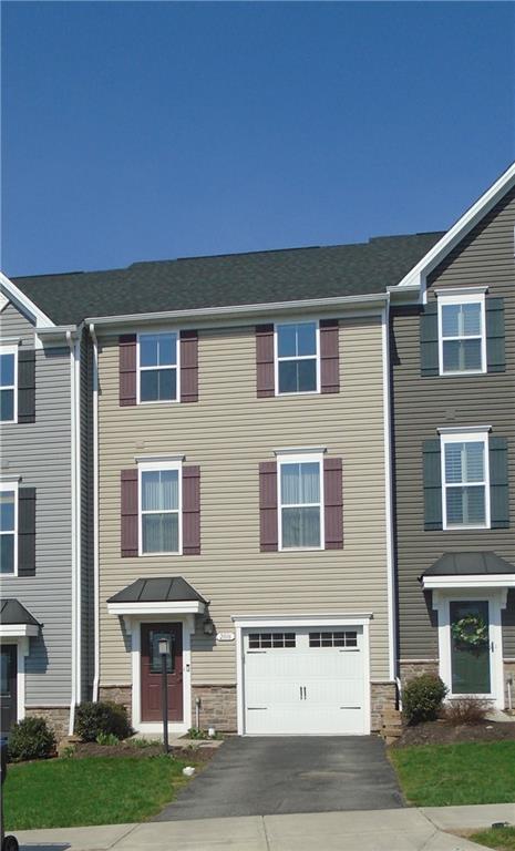 Beautiful, move in ready, with outstanding river view!
