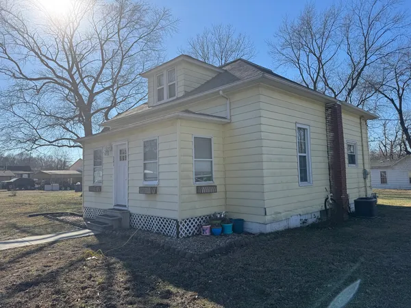 $89,900 | 201 South Park Court, Percy, IL 62272