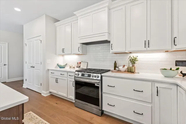 $798,000 | 12 Clover Leaf Drive, Halfmoon, NY 12065