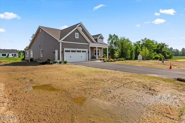 $798,000 | 12 Clover Leaf Drive, Halfmoon, NY 12065