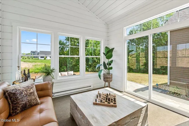 $798,000 | 12 Clover Leaf Drive, Halfmoon, NY 12065