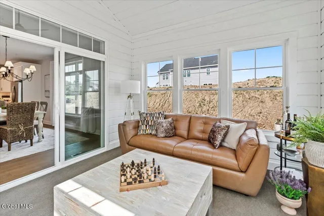 $798,000 | 12 Clover Leaf Drive, Halfmoon, NY 12065