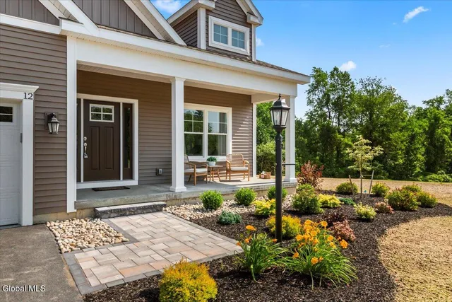 $798,000 | 12 Clover Leaf Drive, Halfmoon, NY 12065