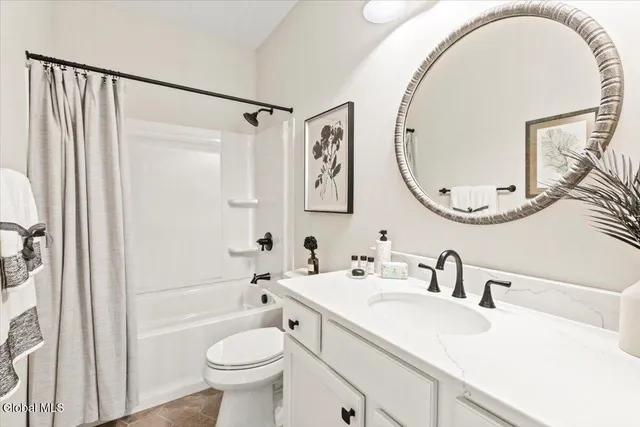 $798,000 | 12 Clover Leaf Drive, Halfmoon, NY 12065