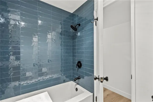 $385,000 | 5400 Newcastle Avenue, Unit 12, Encino, CA 91316