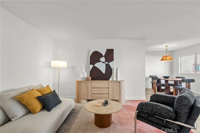 $385,000 | 5400 Newcastle Avenue, Unit 12, Encino, CA 91316