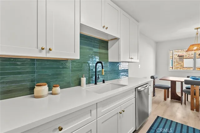 $385,000 | 5400 Newcastle Avenue, Unit 12, Encino, CA 91316