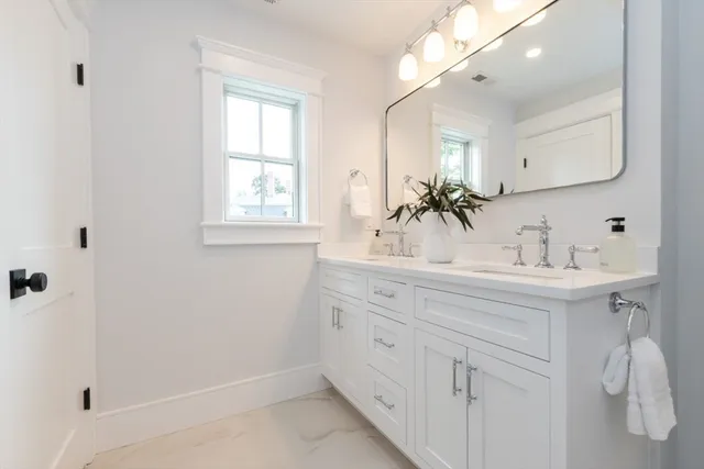 $2,748,000 | 17 Lasell Street, Newton, MA 02466