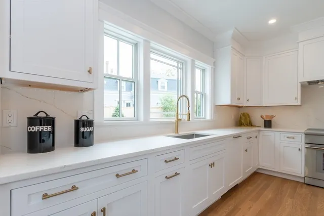 $2,748,000 | 17 Lasell Street, Newton, MA 02466