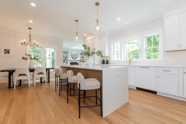 $2,748,000 | 17 Lasell Street, Newton, MA 02466