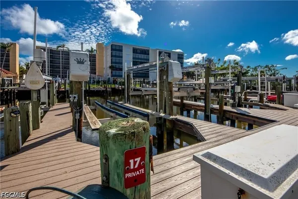 $329,900 | 4541 Bay Beach Lane, Unit 341, Fort Myers Beach, FL 33931