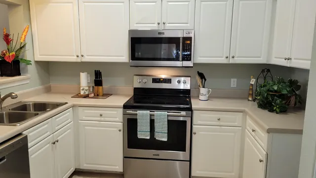 $2,300 | 4270 Calinda Lane, Unit 357, Niceville, FL 32578