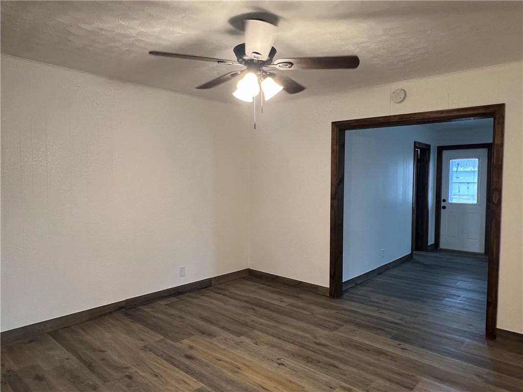 301 South 3rd Street Altamont, IL 62411 - Photo 7 of 23 Dining Room