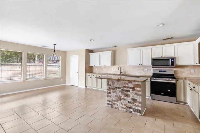 $279,900 | 19226 Pinewood Mist Lane, Humble, TX 77346