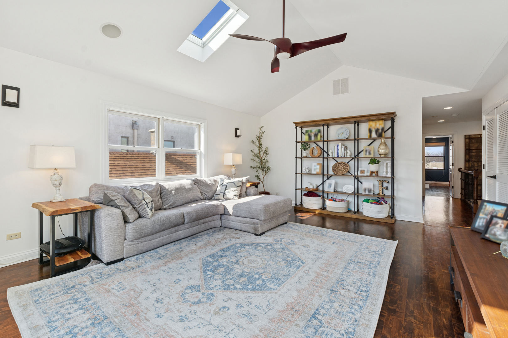 632 North Racine Avenue, Unit 3S Chicago, IL 60642 - Photo 13 of 36 Gallery Image 13