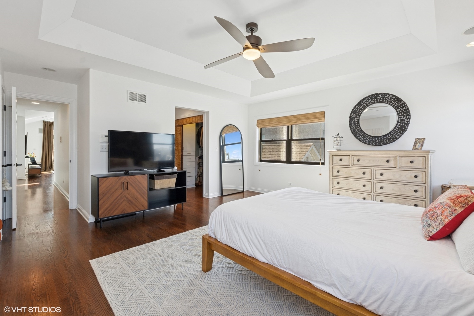 632 North Racine Avenue, Unit 3S Chicago, IL 60642 - Photo 18 of 36 Gallery Image 18