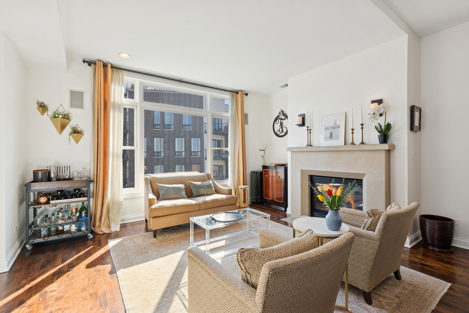 632 North Racine Avenue, Unit 3S Chicago, IL 60642 - Photo 2 of 36 Gallery Image 2
