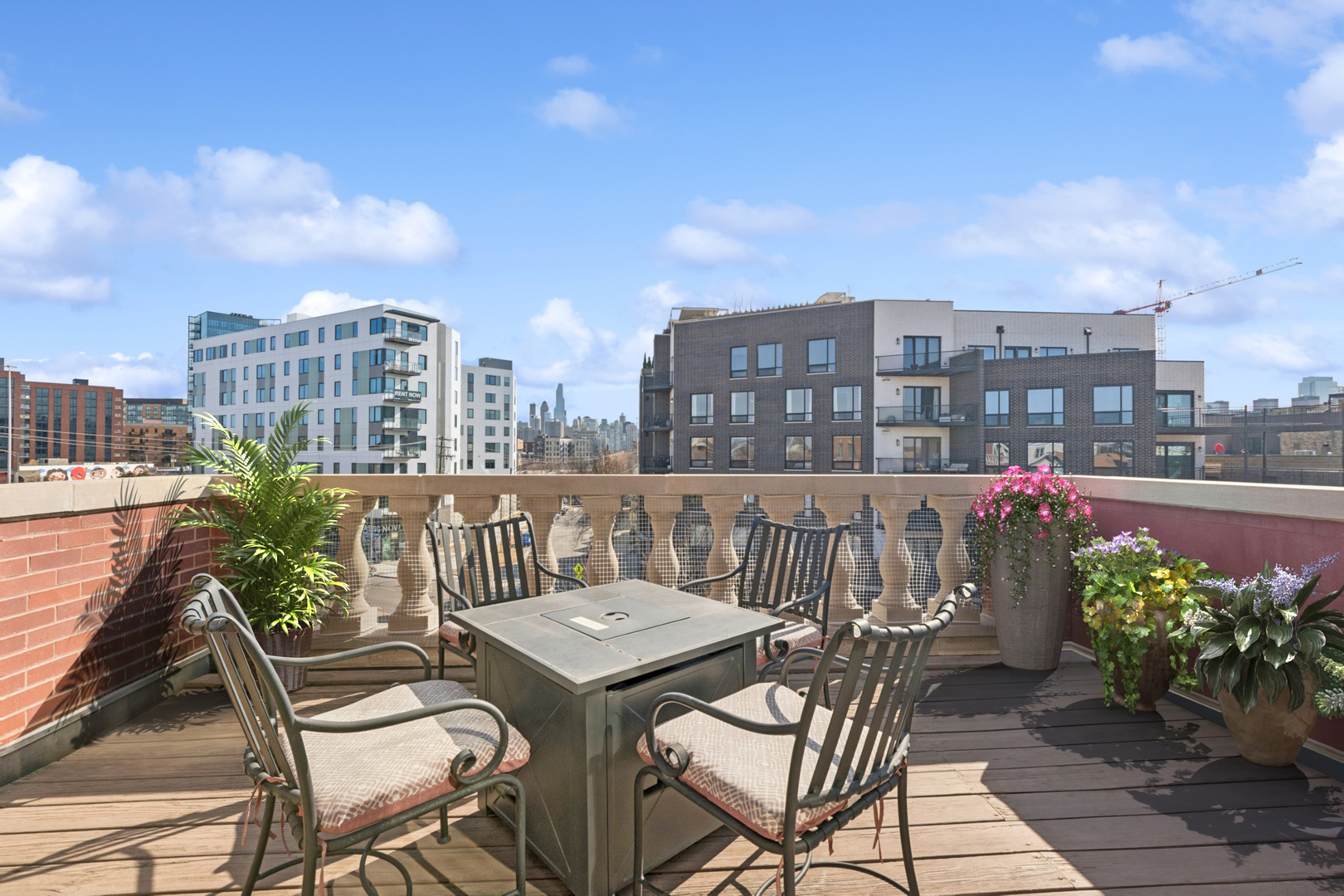 632 North Racine Avenue, Unit 3S Chicago, IL 60642 - Photo 28 of 36 Gallery Image 28