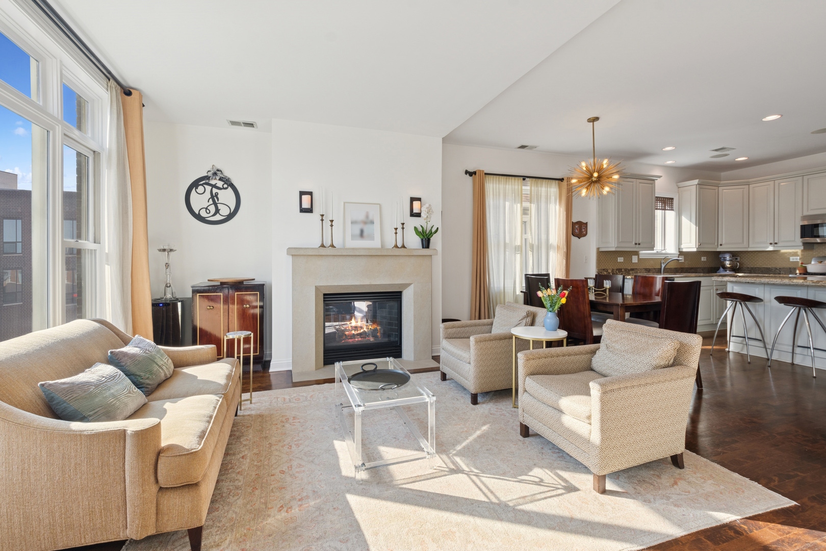 632 North Racine Avenue, Unit 3S Chicago, IL 60642 - Photo 3 of 36 Gallery Image 3