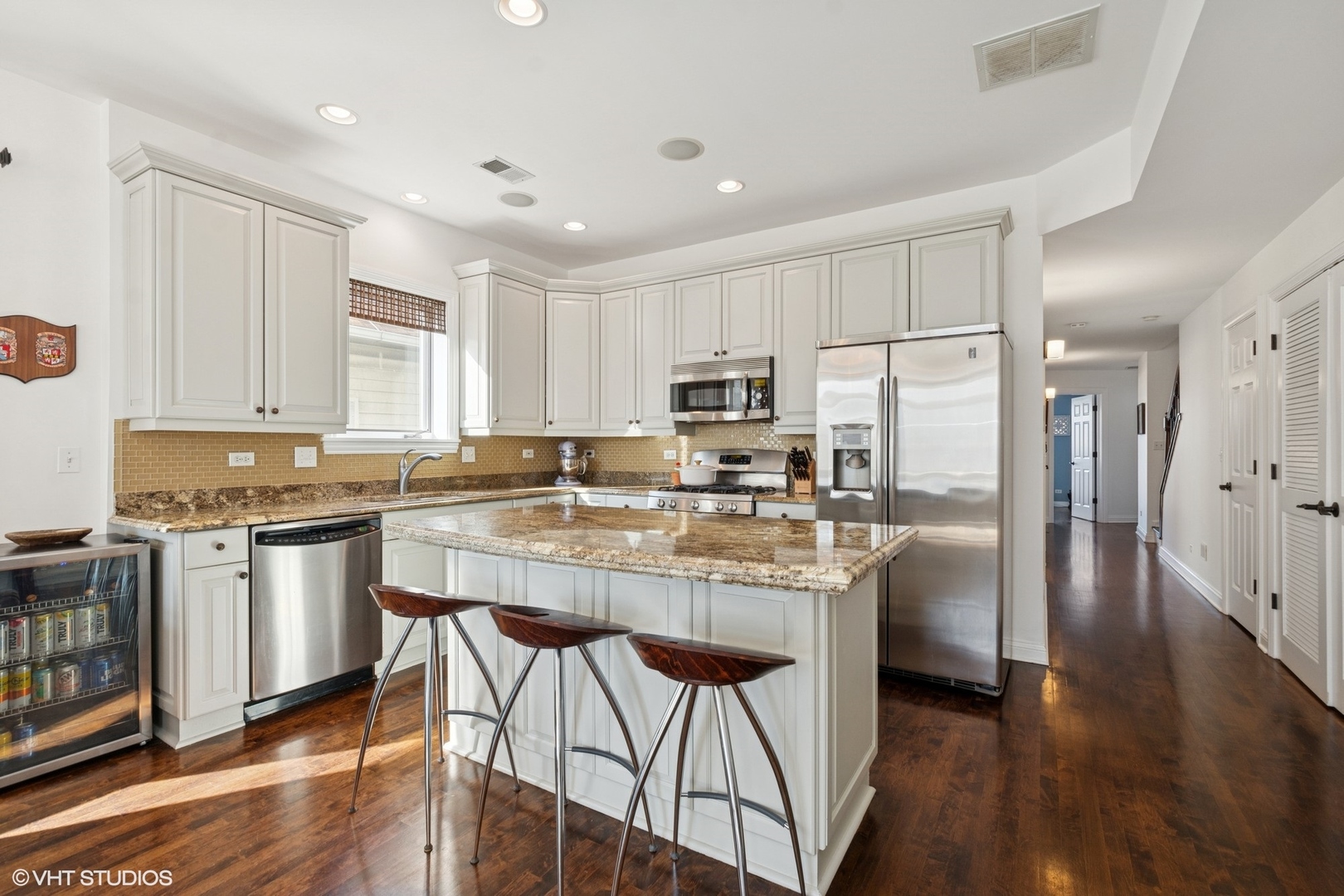 632 North Racine Avenue, Unit 3S Chicago, IL 60642 - Photo 6 of 36 Gallery Image 6