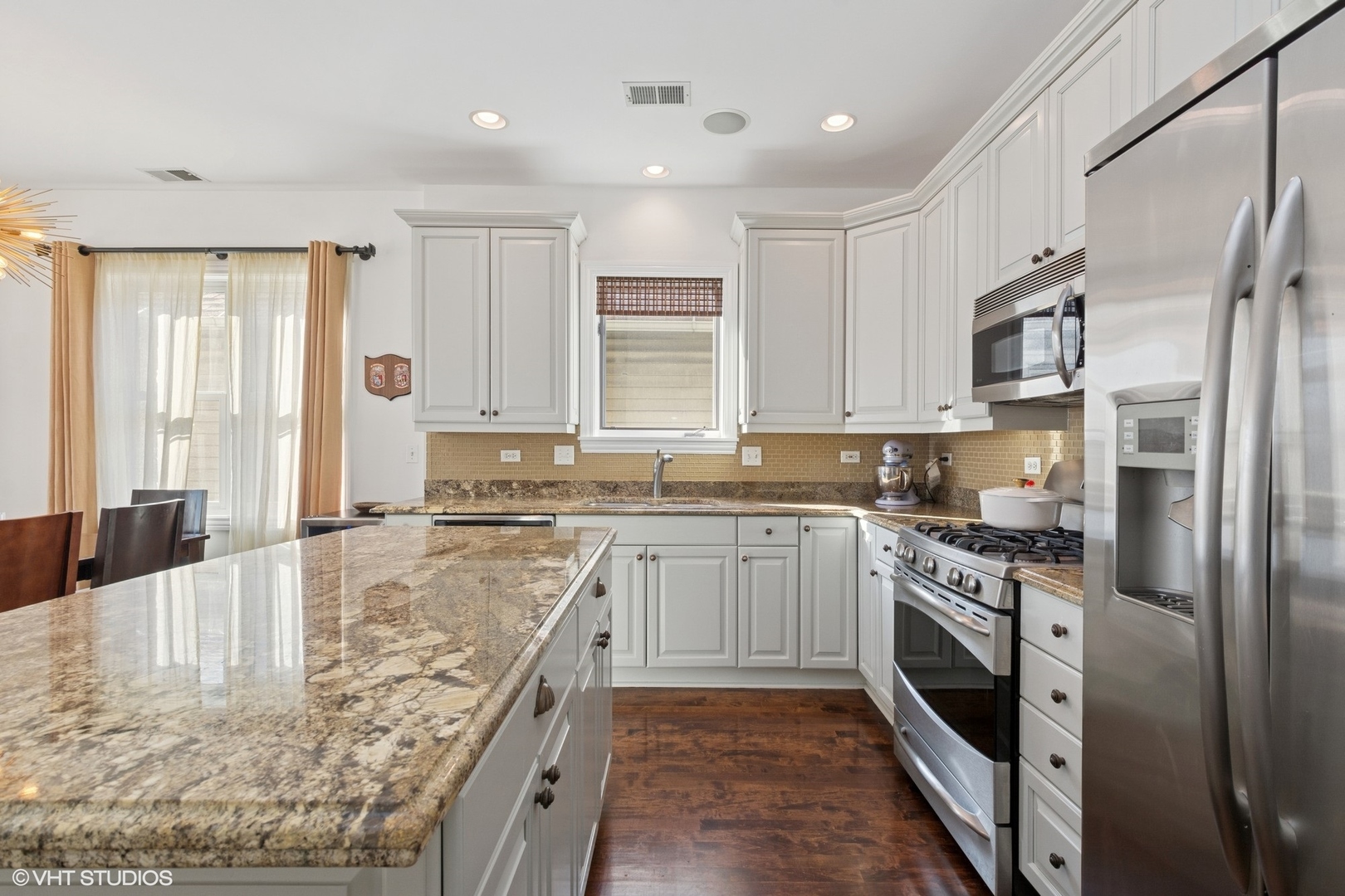 632 North Racine Avenue, Unit 3S Chicago, IL 60642 - Photo 7 of 36 Gallery Image 7