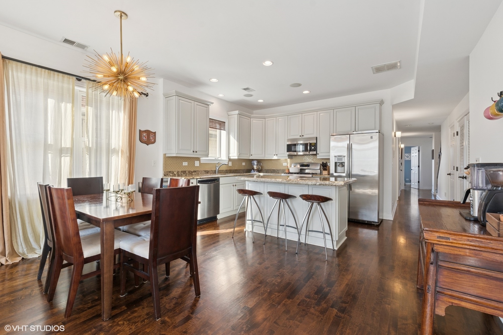 632 North Racine Avenue, Unit 3S Chicago, IL 60642 - Photo 9 of 36 Gallery Image 9
