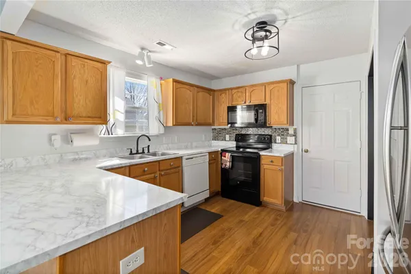 $339,900 | 917 Poplar Forest Ridge, Clover, SC 29710