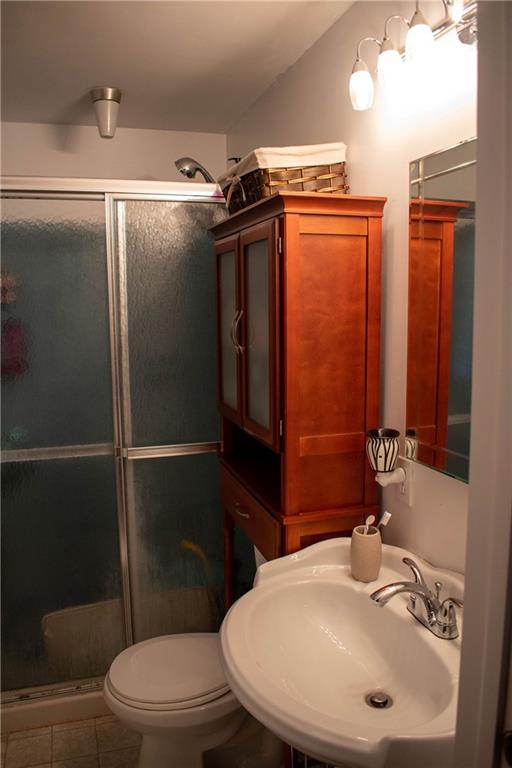 95 Phillips Lane McKees Rocks, PA 15136 - Photo 13 of 25 Gallery Image 13